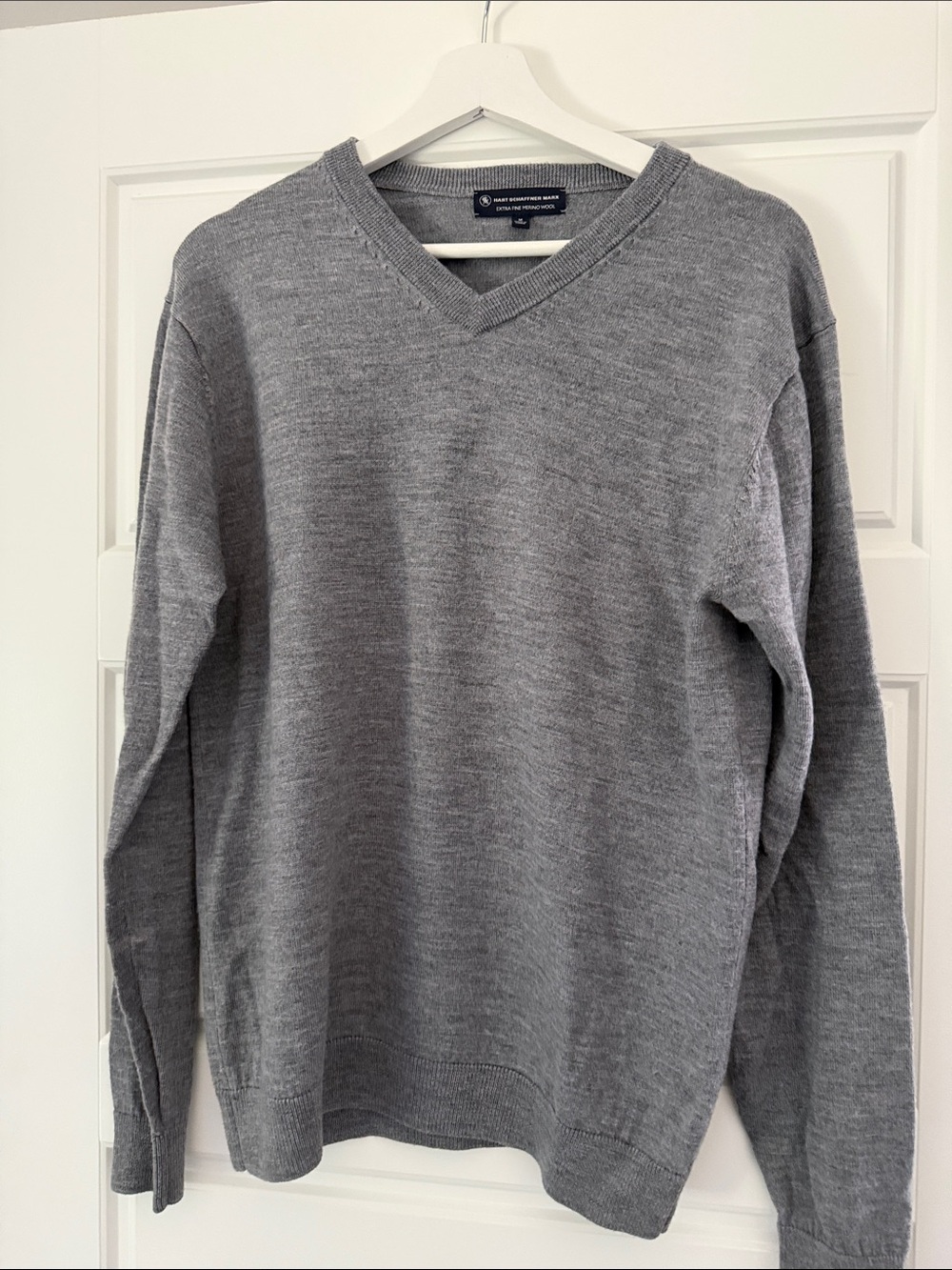 Hart Schaffner Marx merino wool Men's V-Neck Gray Sweater M